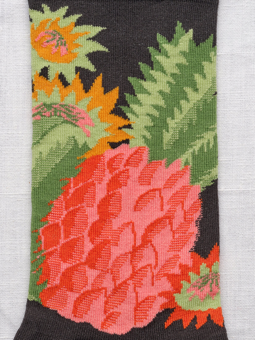 Dark Pineapples Socks