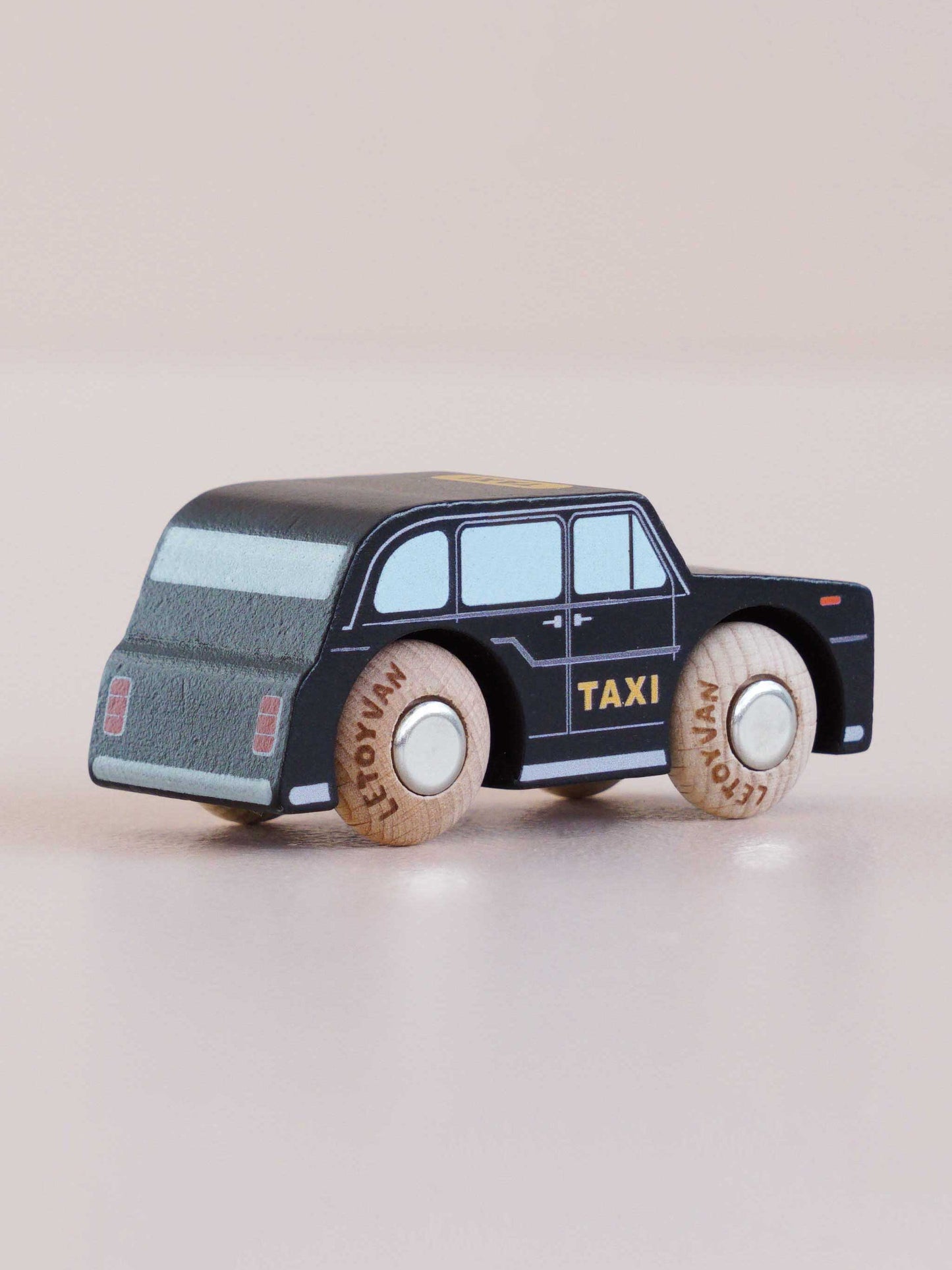 No.45 Bertie Wooden Taxi